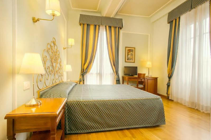 Hotel Bretagna Heritage - Alfieri Collezione Florenz